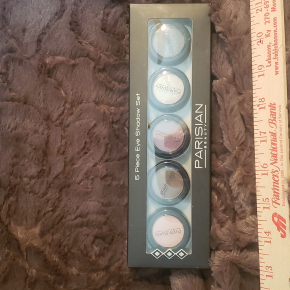 Parisian Eye shadow set - Picture 7 of 8